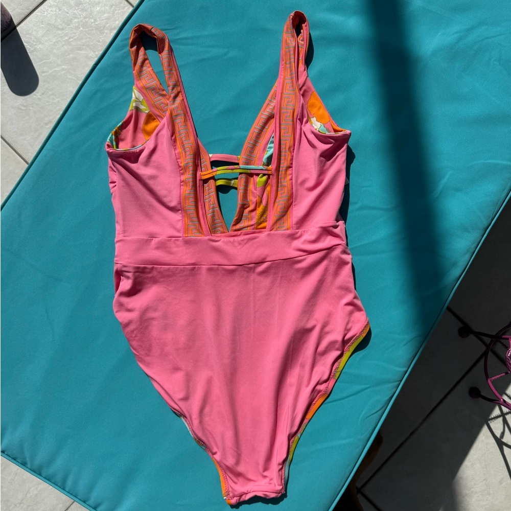 🪸Trina Turk worn twice needed 8 hand washed, fragrance free home🐠 - Picture 10 of 13